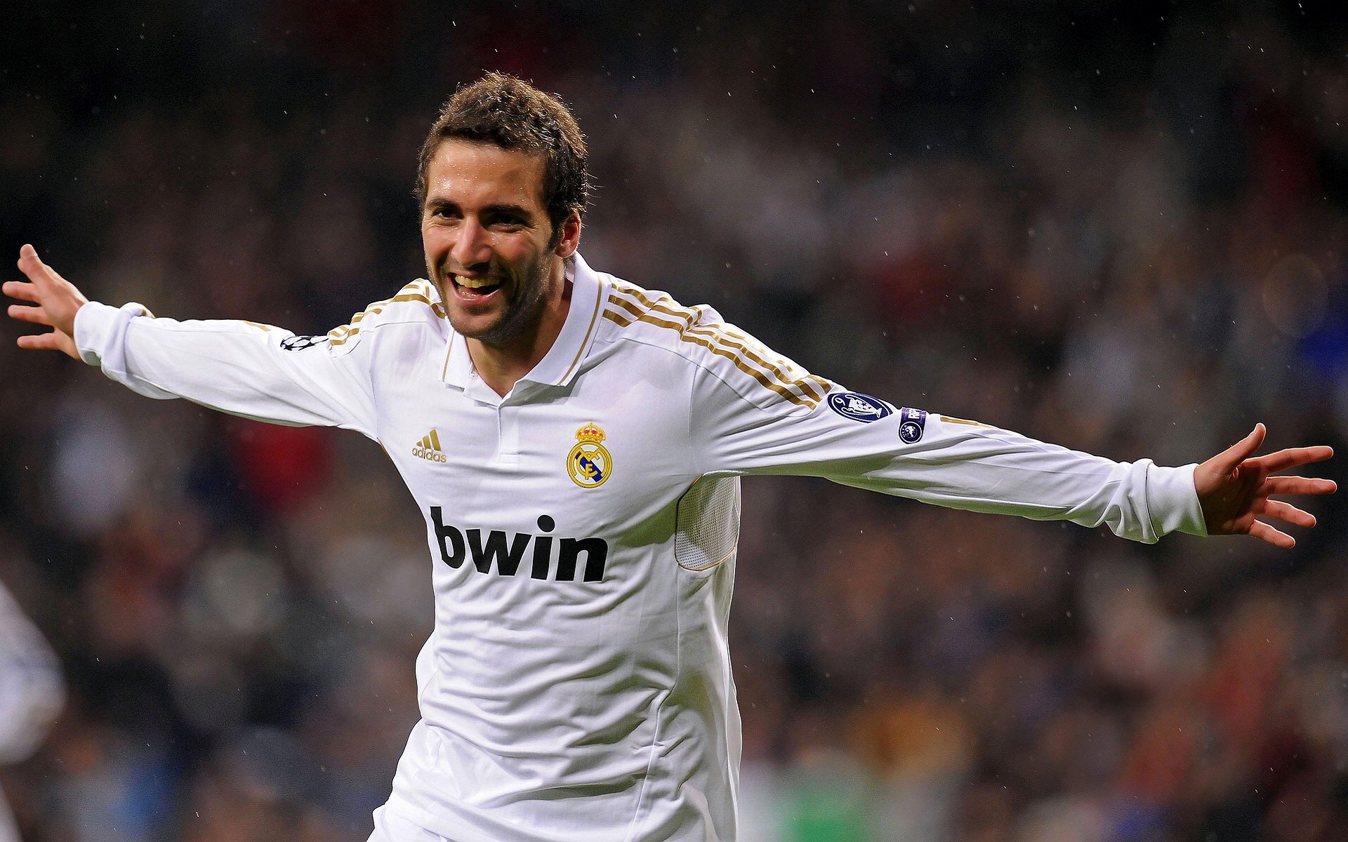 欧国联比赛：斯洛文尼亚队险胜波黑队，斯洛文尼亚对波兰