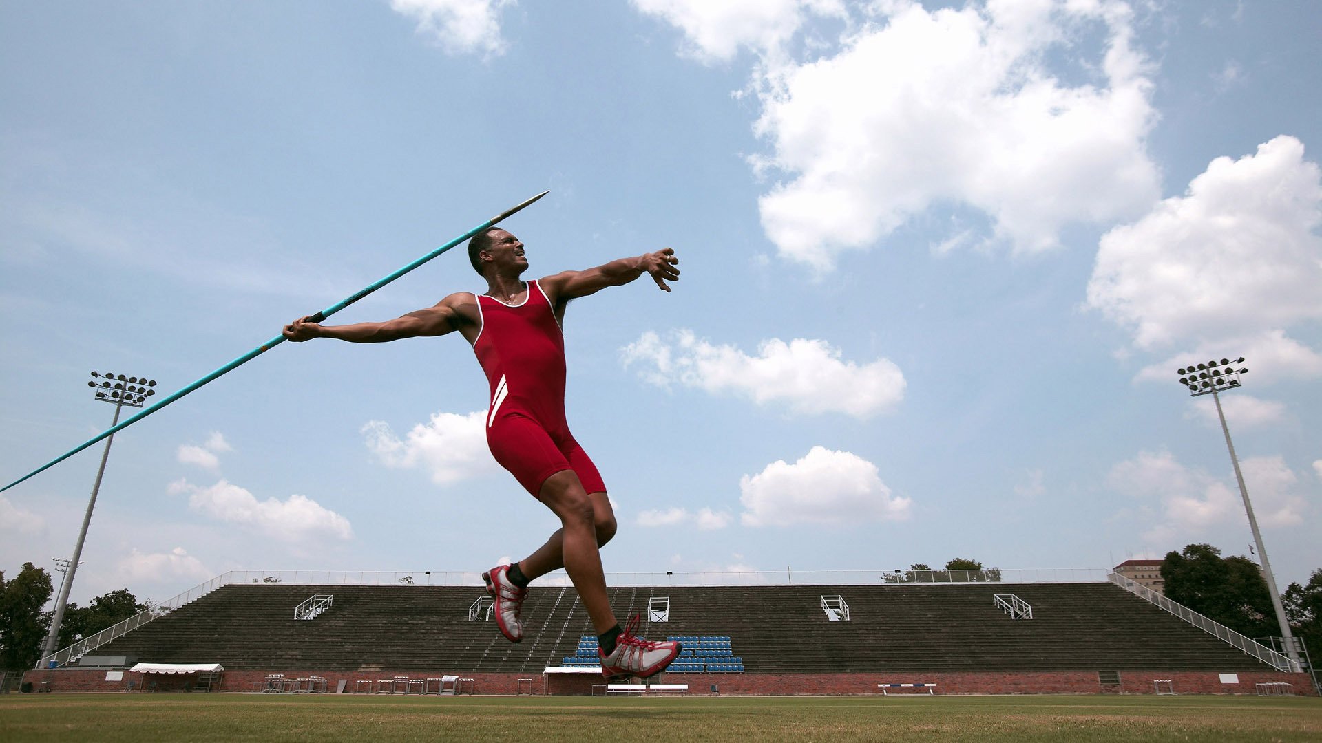 足球外交：比赛如何促进国家间友谊？，足球如何互相协作